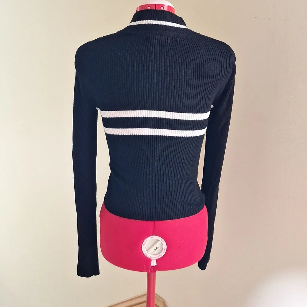 Kendall & Kylie Size XS Black & White - Picture 3 of 8